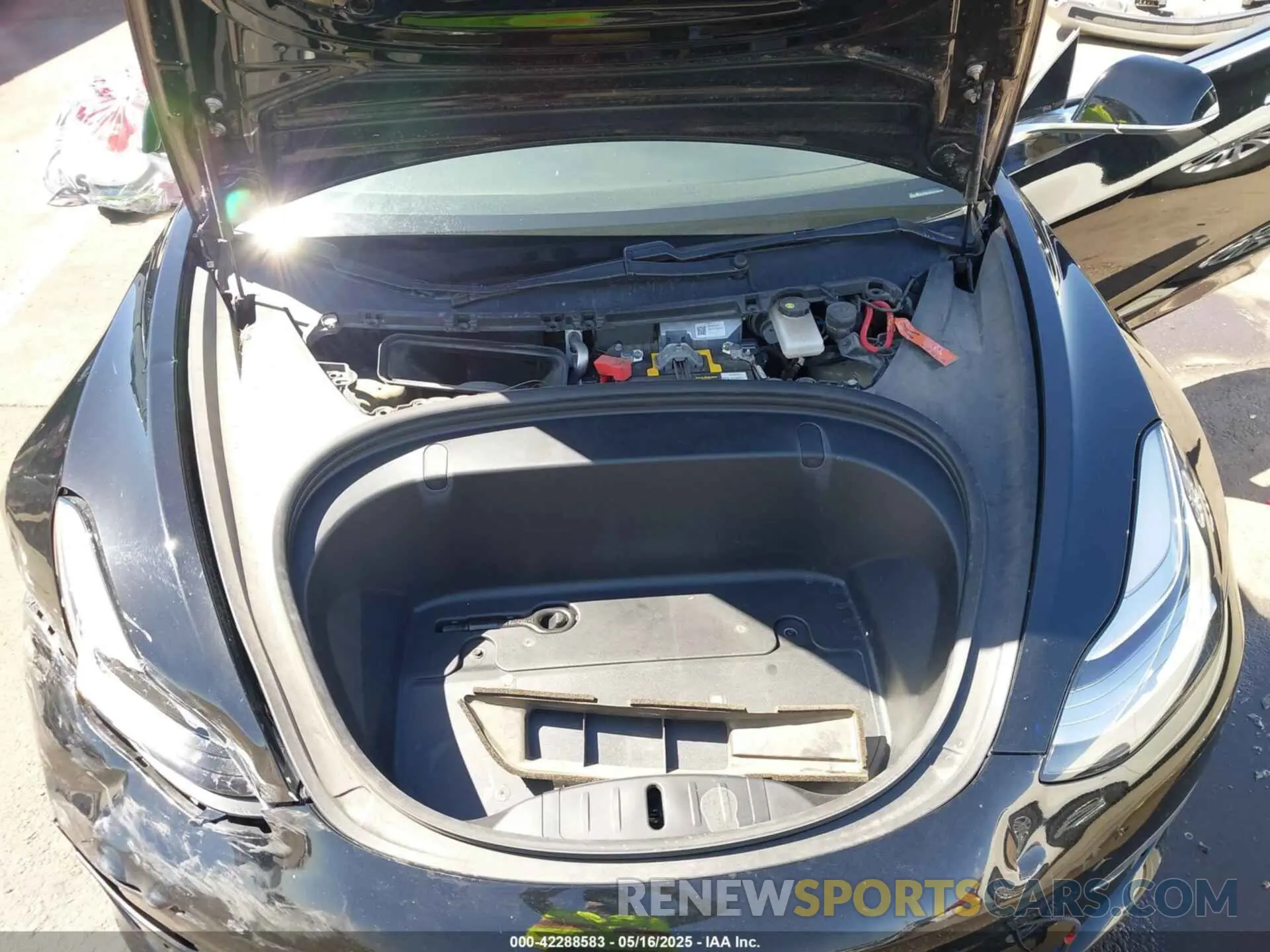 10 Photograph of a damaged car 5YJ3E1EA8KF395684 TESLA MODEL 3 2019