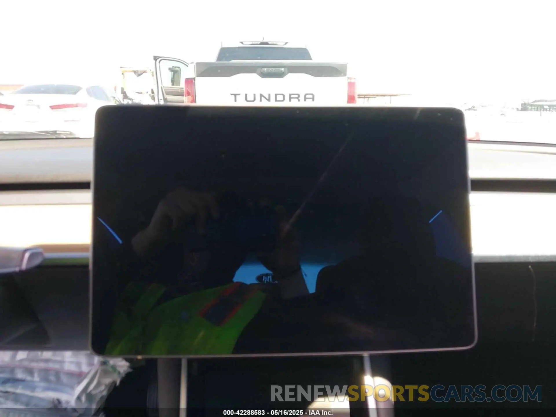 14 Photograph of a damaged car 5YJ3E1EA8KF395684 TESLA MODEL 3 2019