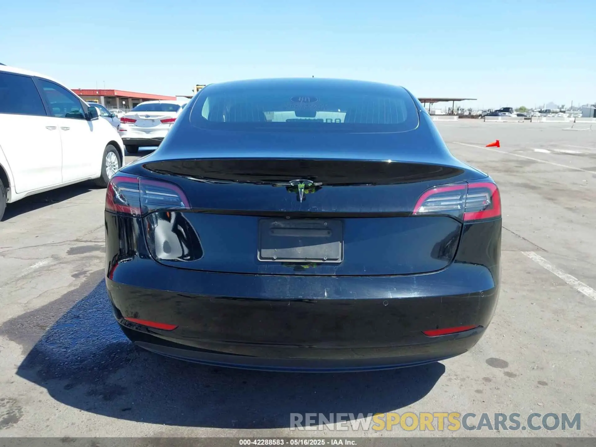 15 Photograph of a damaged car 5YJ3E1EA8KF395684 TESLA MODEL 3 2019