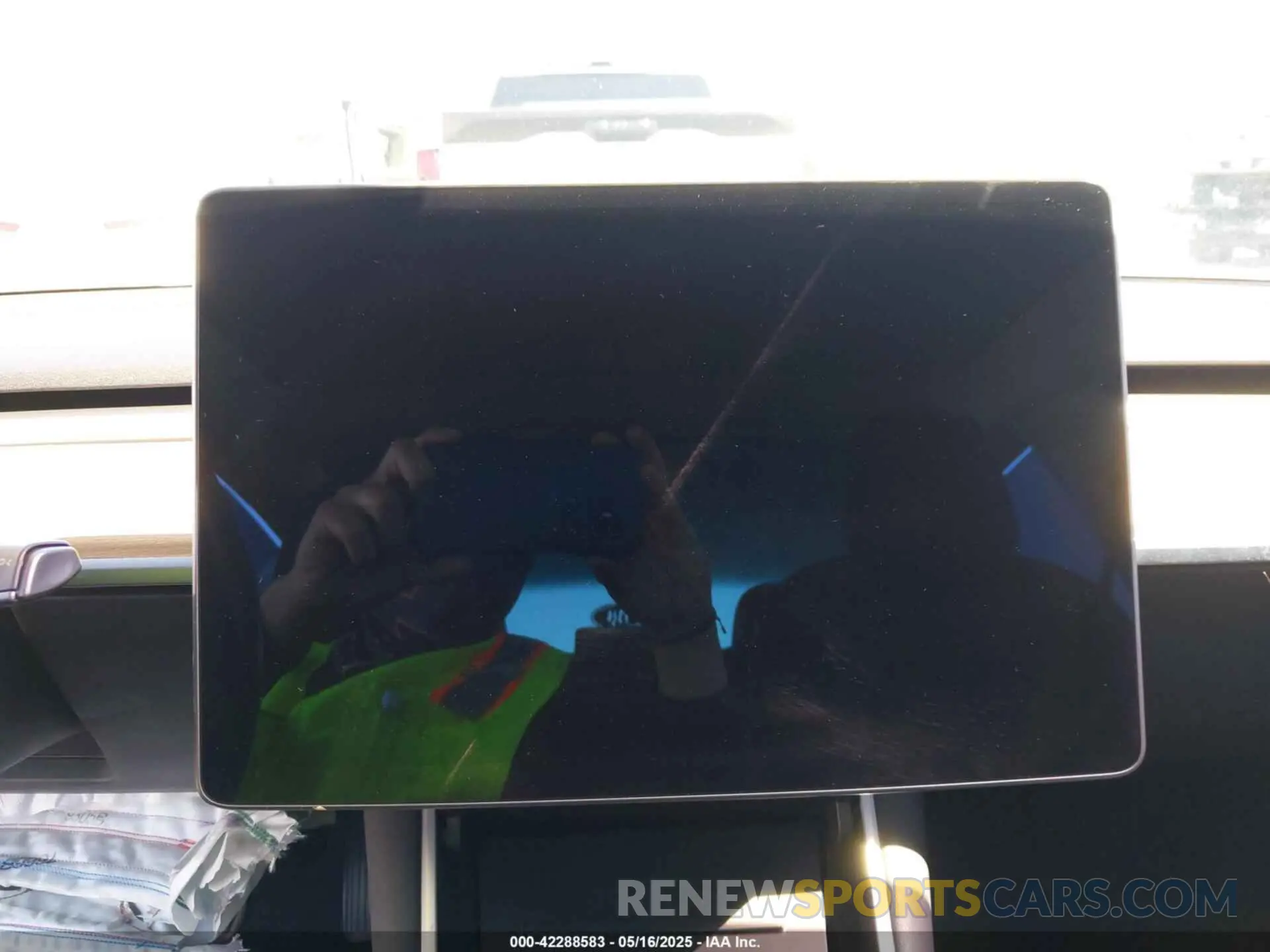 7 Photograph of a damaged car 5YJ3E1EA8KF395684 TESLA MODEL 3 2019