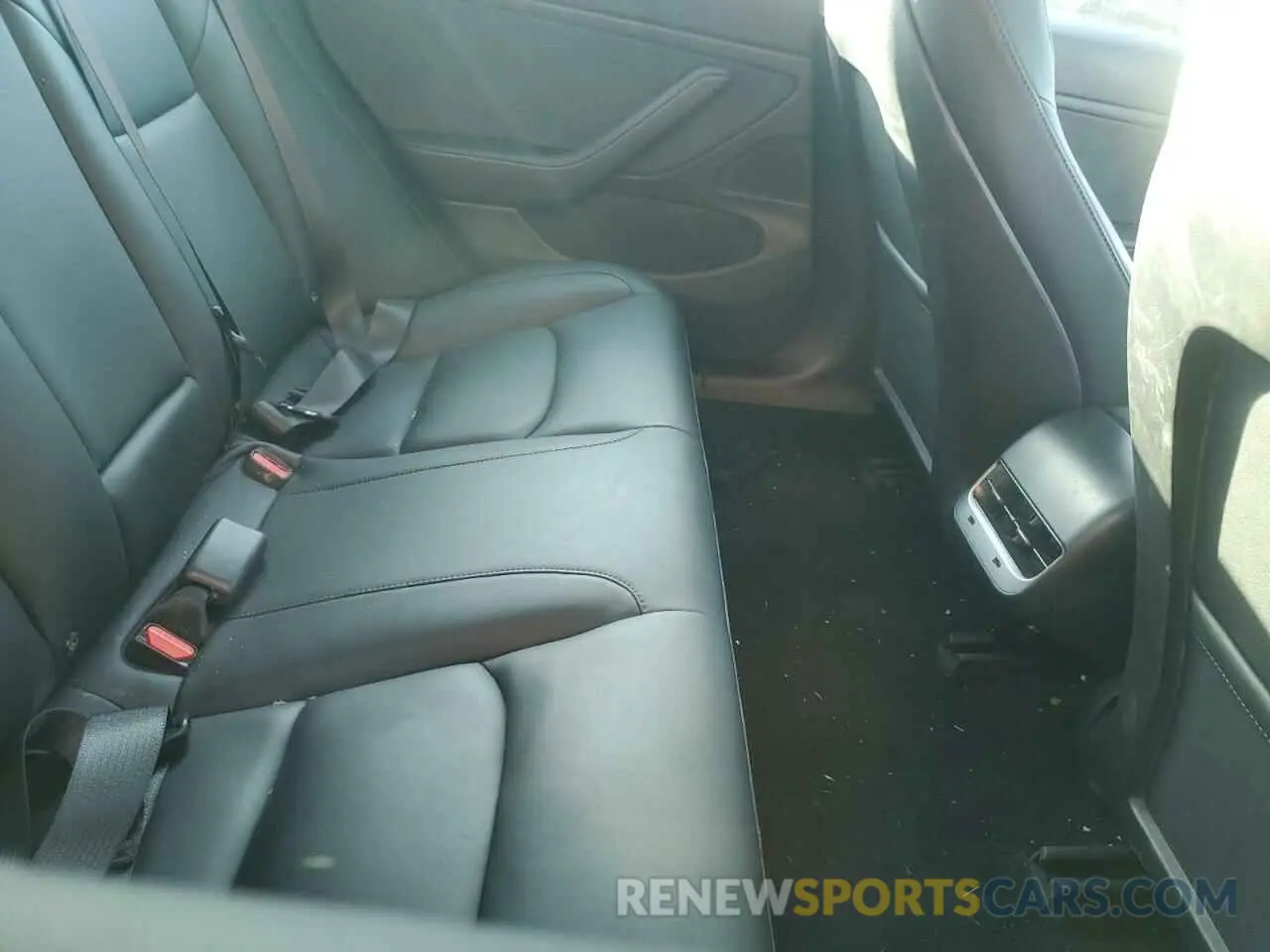10 Photograph of a damaged car 5YJ3E1EA8KF398889 TESLA MODEL 3 2019