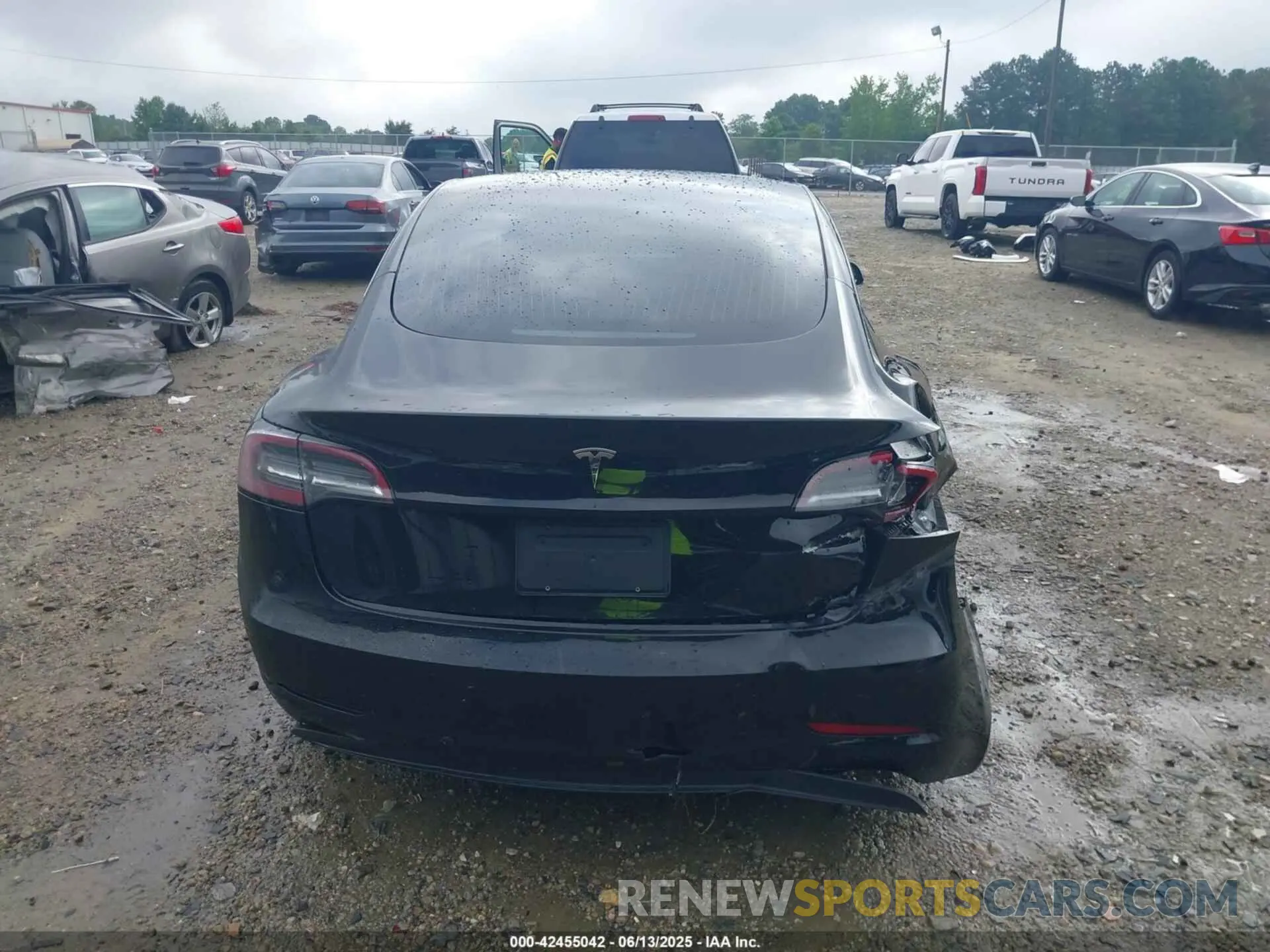 16 Photograph of a damaged car 5YJ3E1EA8KF399881 TESLA MODEL 3 2019