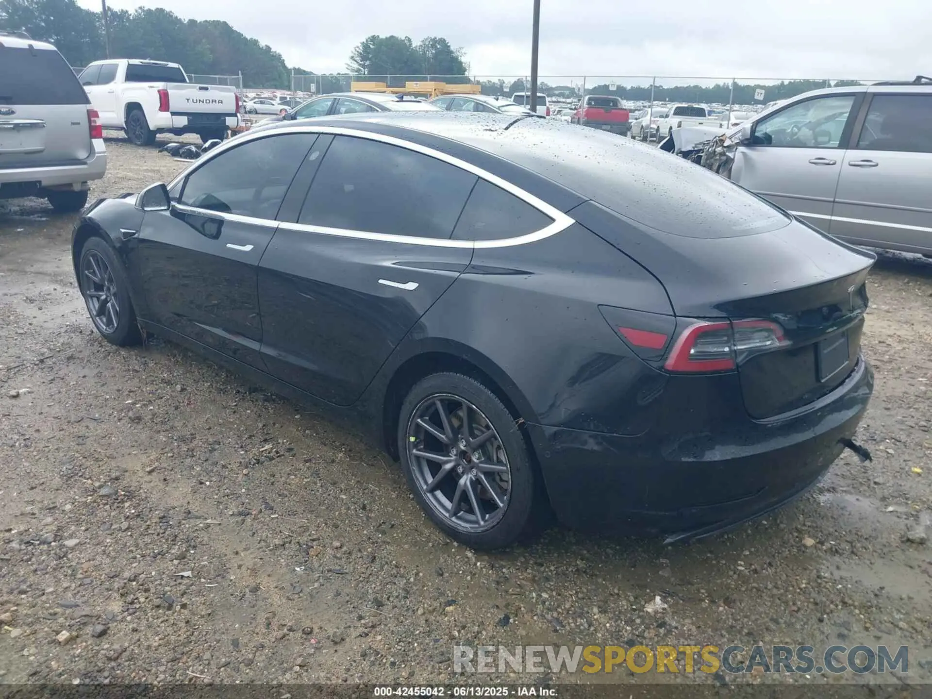 3 Photograph of a damaged car 5YJ3E1EA8KF399881 TESLA MODEL 3 2019