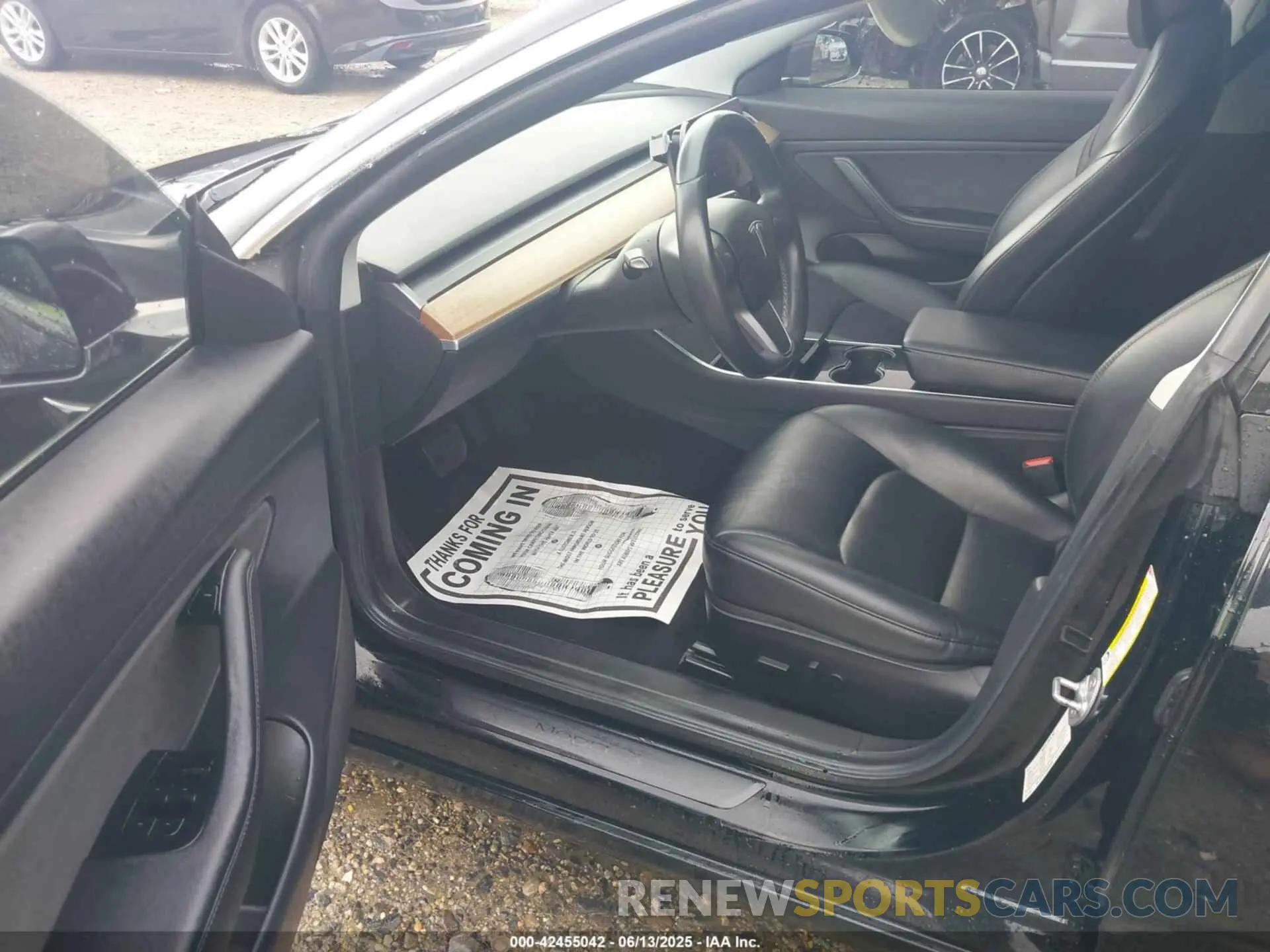 5 Photograph of a damaged car 5YJ3E1EA8KF399881 TESLA MODEL 3 2019