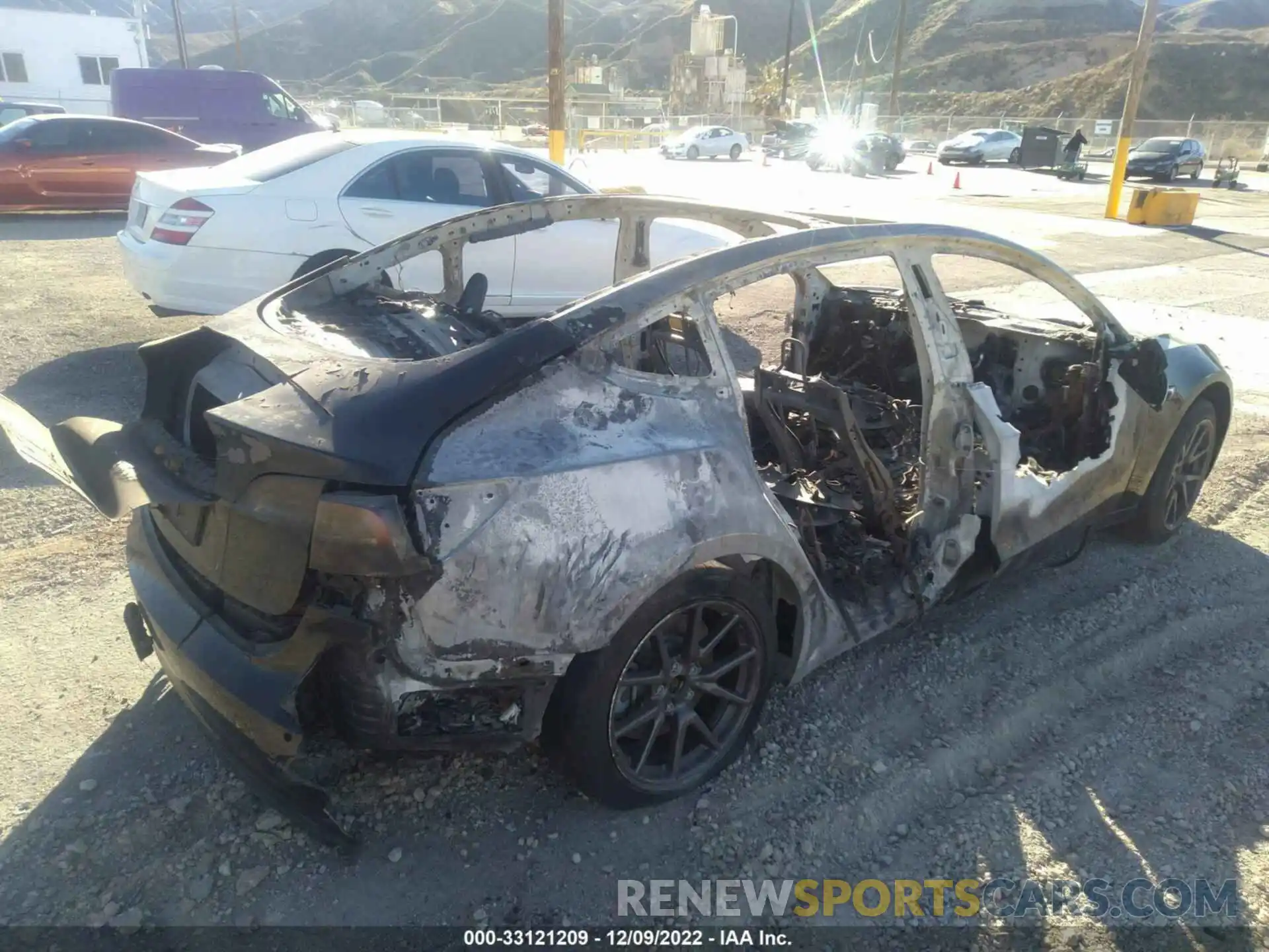 4 Photograph of a damaged car 5YJ3E1EA8KF400074 TESLA MODEL 3 2019