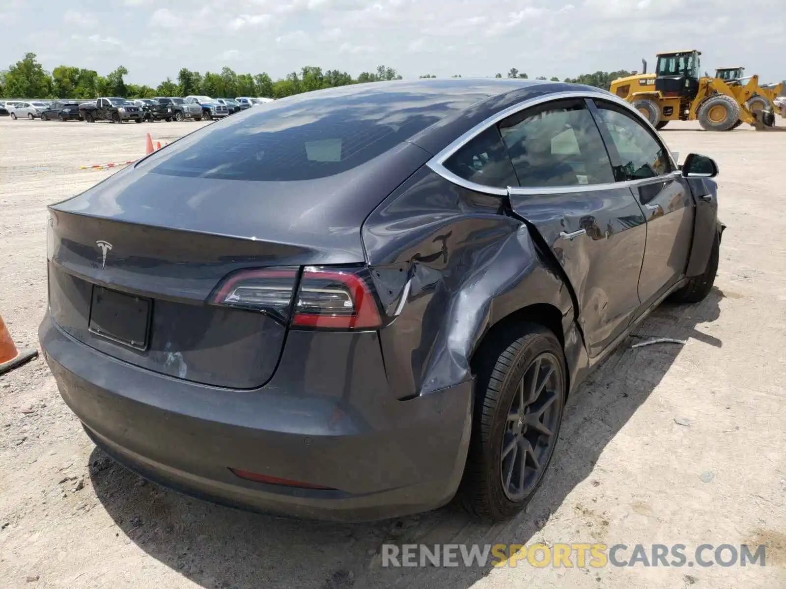 4 Photograph of a damaged car 5YJ3E1EA8KF400317 TESLA MODEL 3 2019