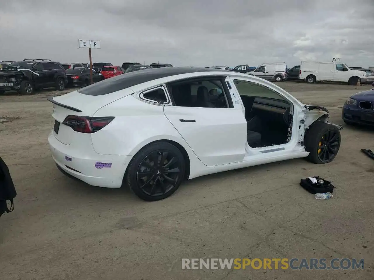 3 Photograph of a damaged car 5YJ3E1EA8KF412886 TESLA MODEL 3 2019