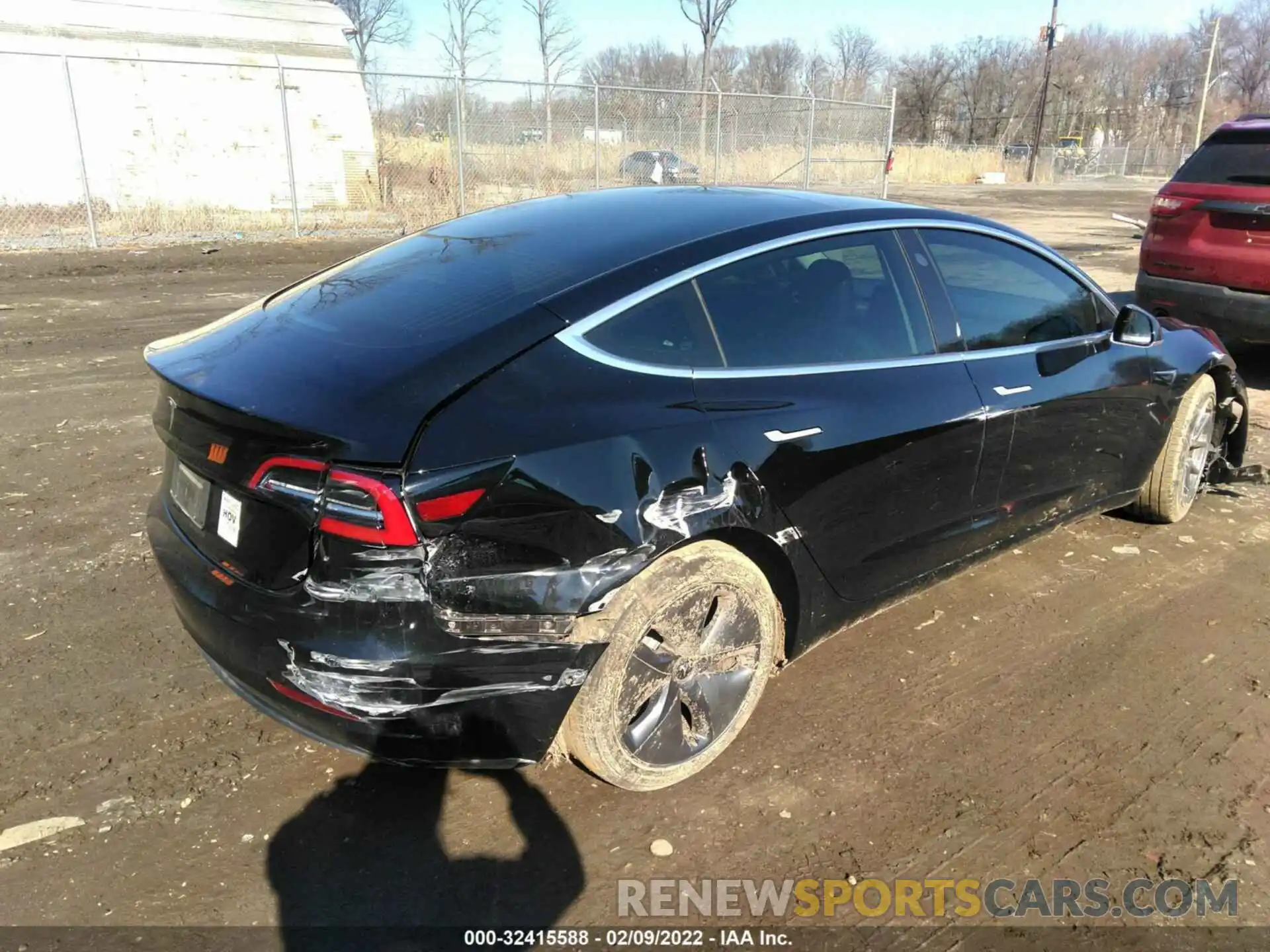 4 Photograph of a damaged car 5YJ3E1EA8KF415819 TESLA MODEL 3 2019