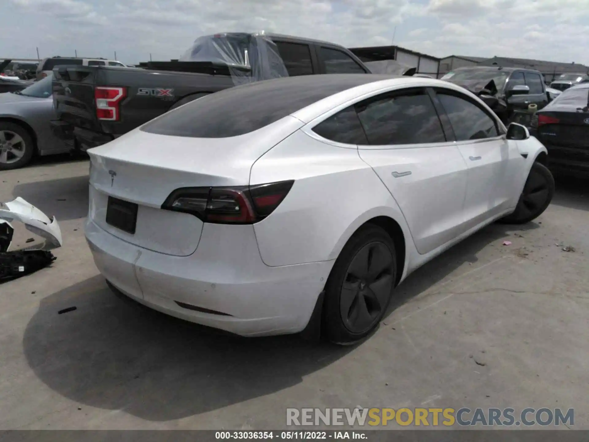 4 Photograph of a damaged car 5YJ3E1EA8KF431938 TESLA MODEL 3 2019