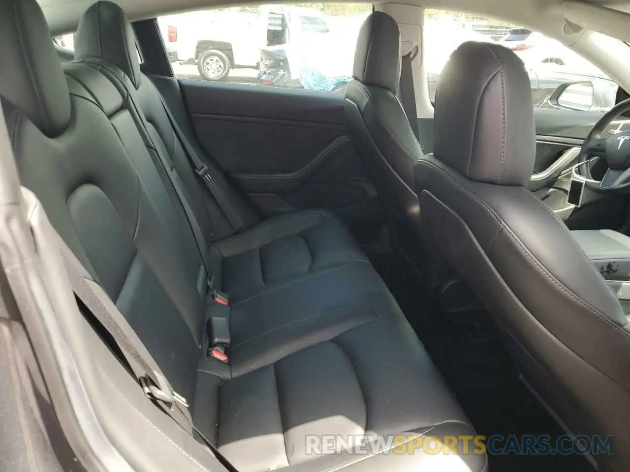 10 Photograph of a damaged car 5YJ3E1EA8KF436363 TESLA MODEL 3 2019