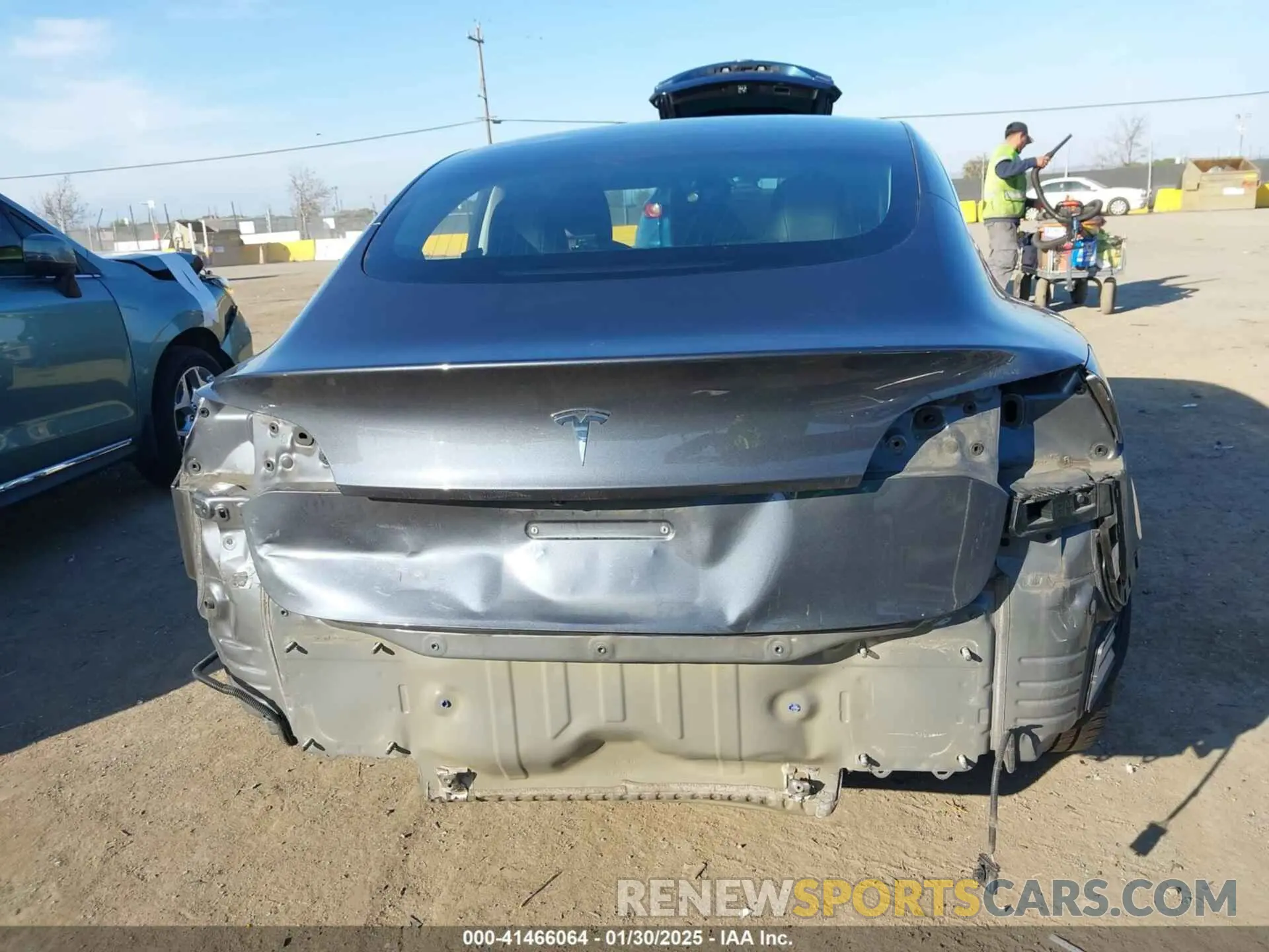 17 Photograph of a damaged car 5YJ3E1EA8KF447296 TESLA MODEL 3 2019