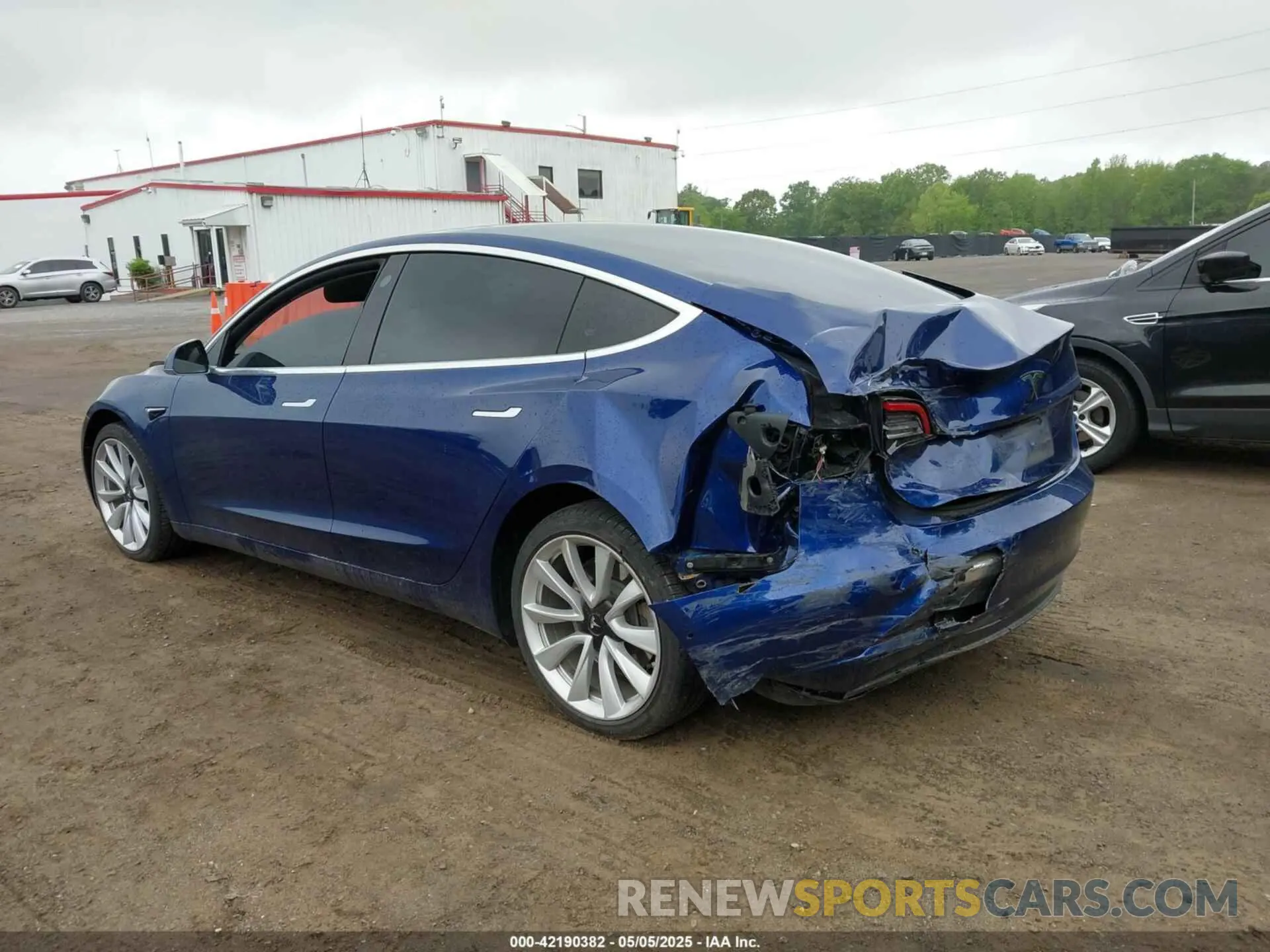 3 Photograph of a damaged car 5YJ3E1EA8KF447914 TESLA MODEL 3 2019