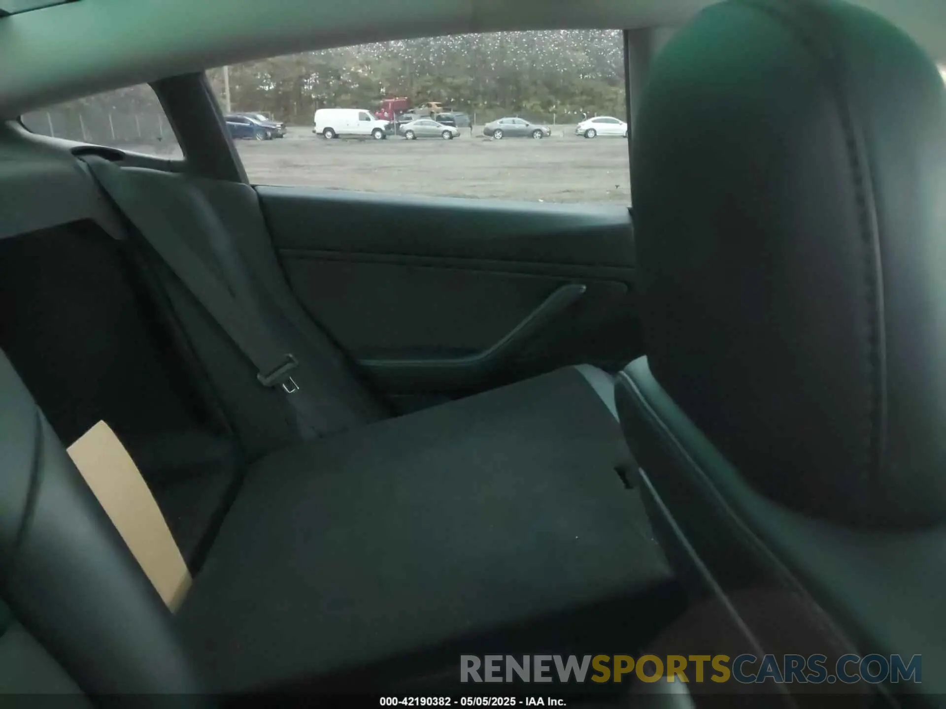 8 Photograph of a damaged car 5YJ3E1EA8KF447914 TESLA MODEL 3 2019