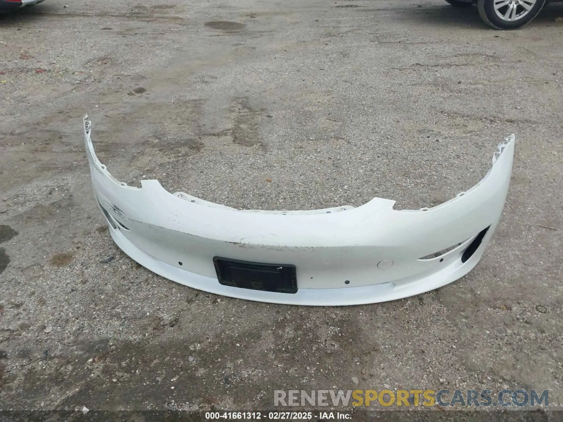 12 Photograph of a damaged car 5YJ3E1EA8KF472540 TESLA MODEL 3 2019