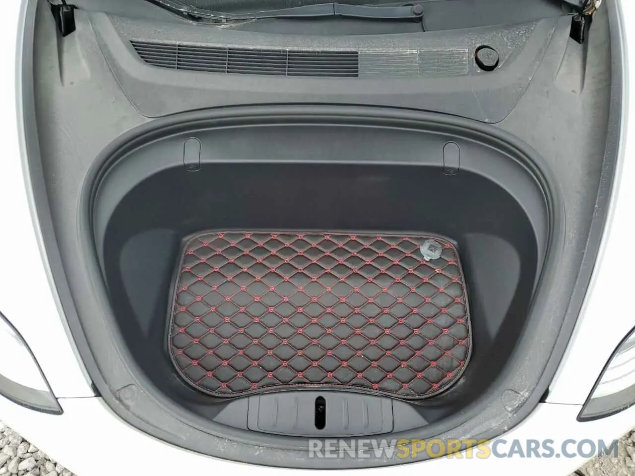 11 Photograph of a damaged car 5YJ3E1EA8KF483053 TESLA MODEL 3 2019