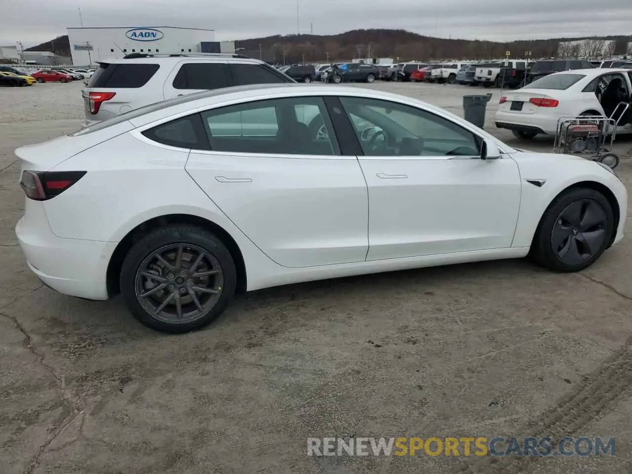 3 Photograph of a damaged car 5YJ3E1EA8KF483053 TESLA MODEL 3 2019