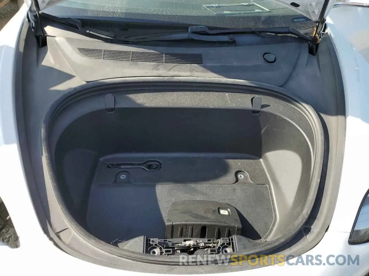 11 Photograph of a damaged car 5YJ3E1EA8KF484784 TESLA MODEL 3 2019