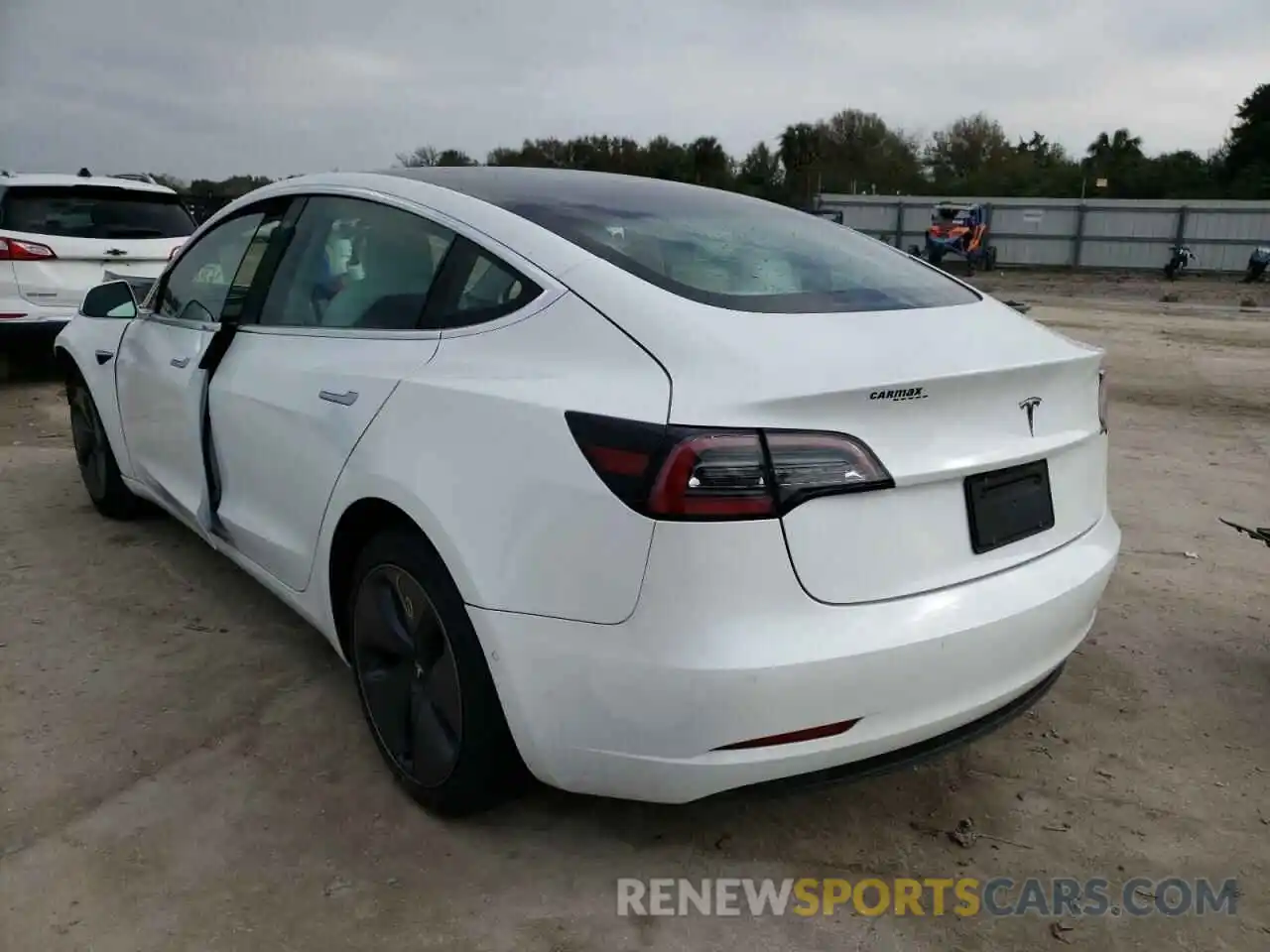 3 Photograph of a damaged car 5YJ3E1EA8KF486440 TESLA MODEL 3 2019