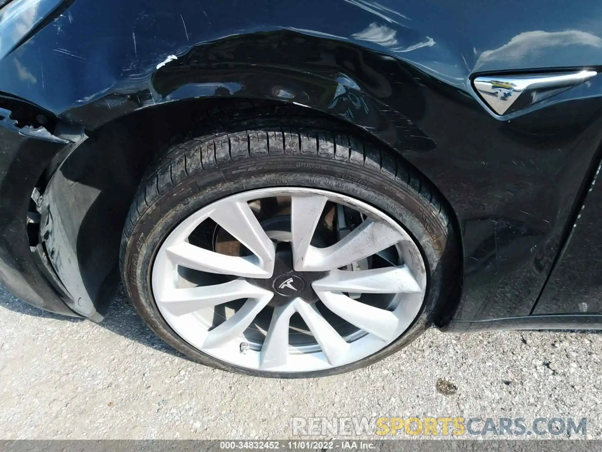 12 Photograph of a damaged car 5YJ3E1EA9KF300324 TESLA MODEL 3 2019