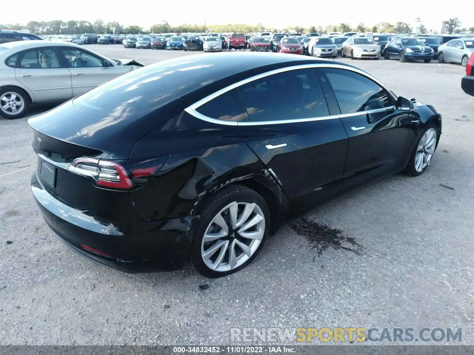 4 Photograph of a damaged car 5YJ3E1EA9KF300324 TESLA MODEL 3 2019