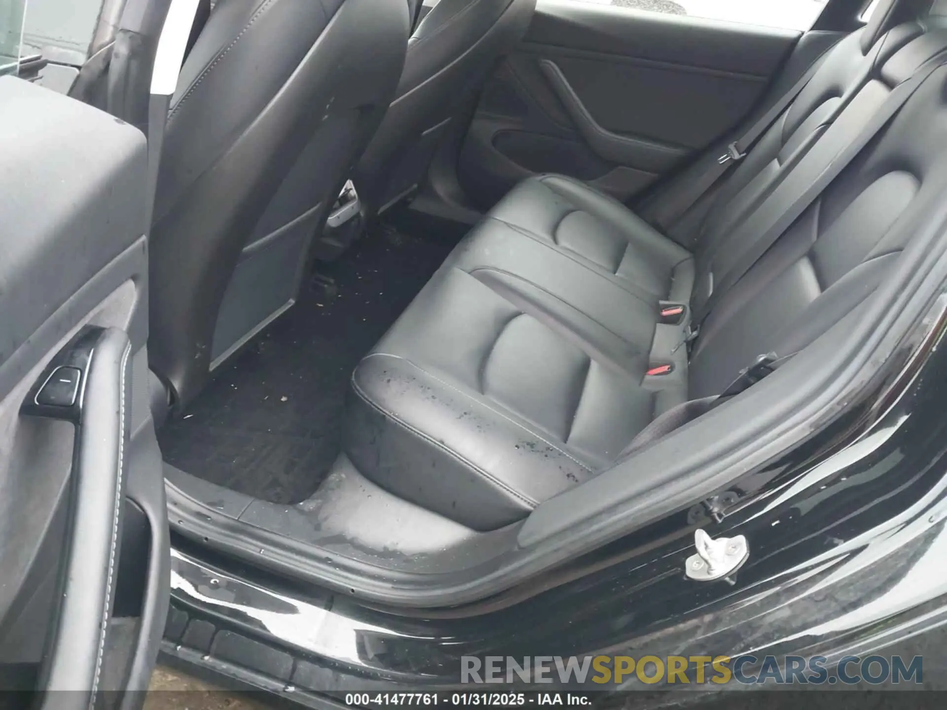 8 Photograph of a damaged car 5YJ3E1EA9KF304423 TESLA MODEL 3 2019