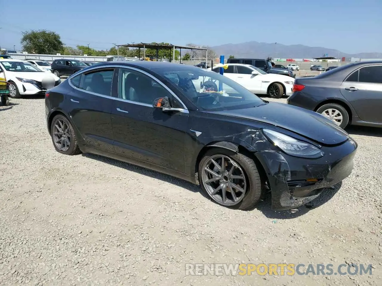 4 Photograph of a damaged car 5YJ3E1EA9KF304986 TESLA MODEL 3 2019