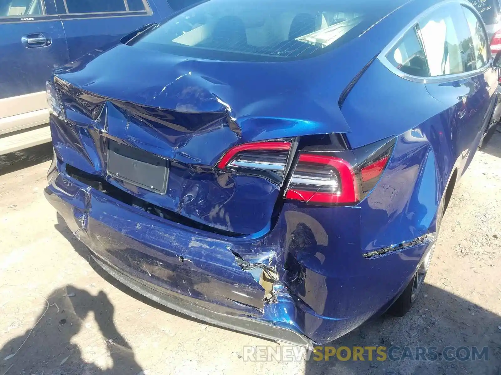 10 Photograph of a damaged car 5YJ3E1EA9KF308875 TESLA MODEL 3 2019