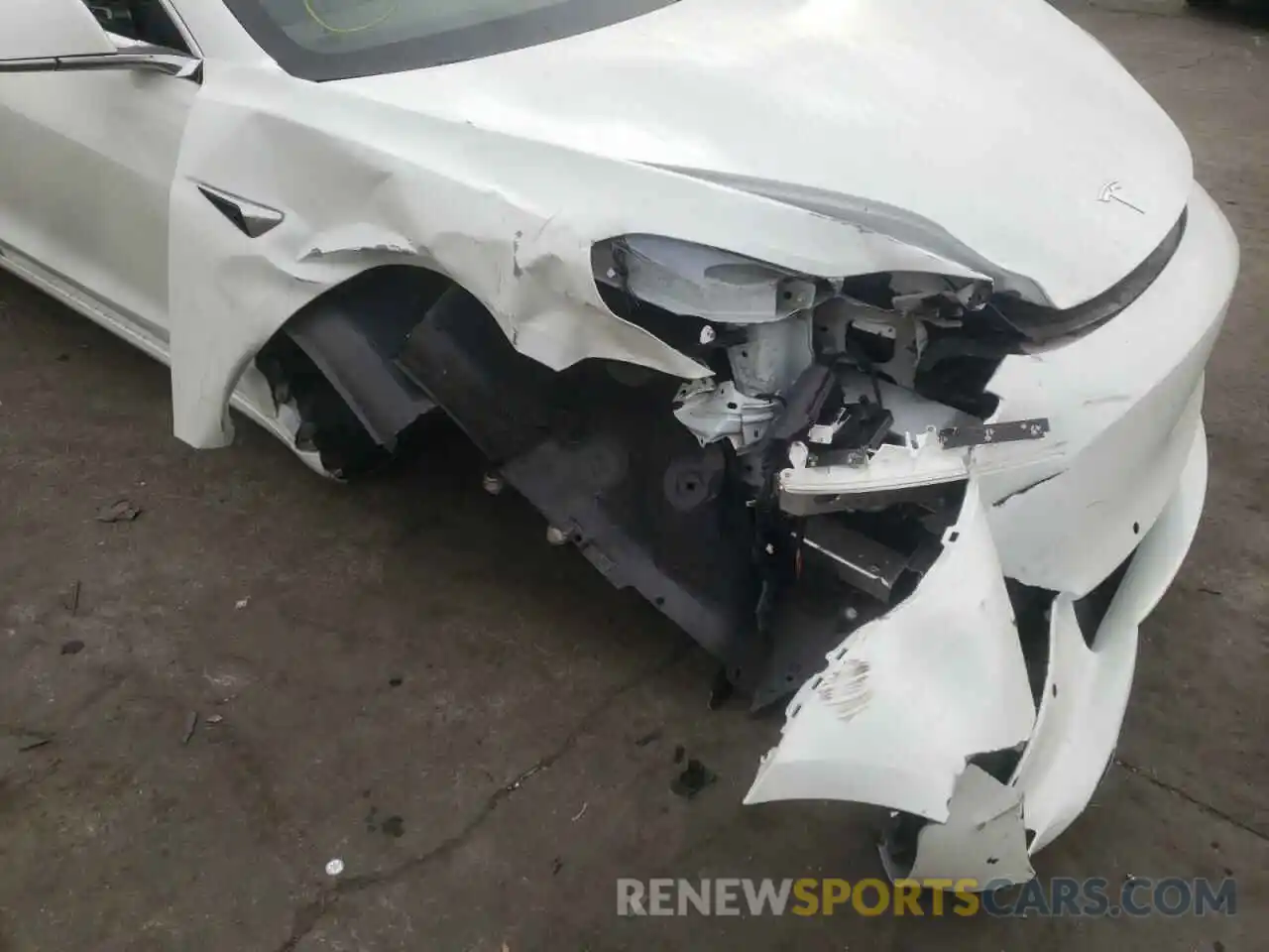 9 Photograph of a damaged car 5YJ3E1EA9KF310013 TESLA MODEL 3 2019