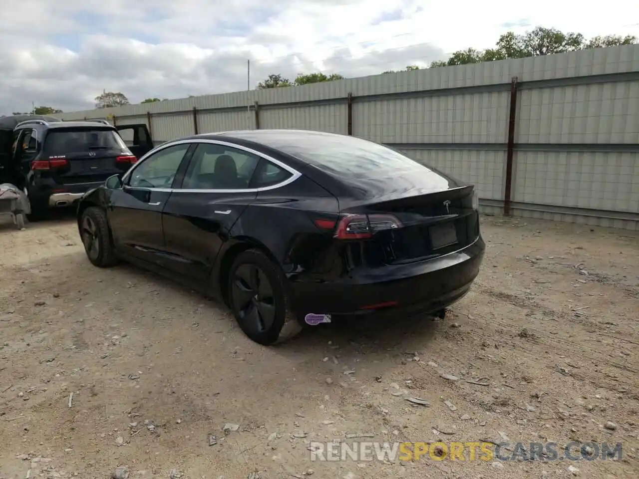 3 Photograph of a damaged car 5YJ3E1EA9KF324543 TESLA MODEL 3 2019