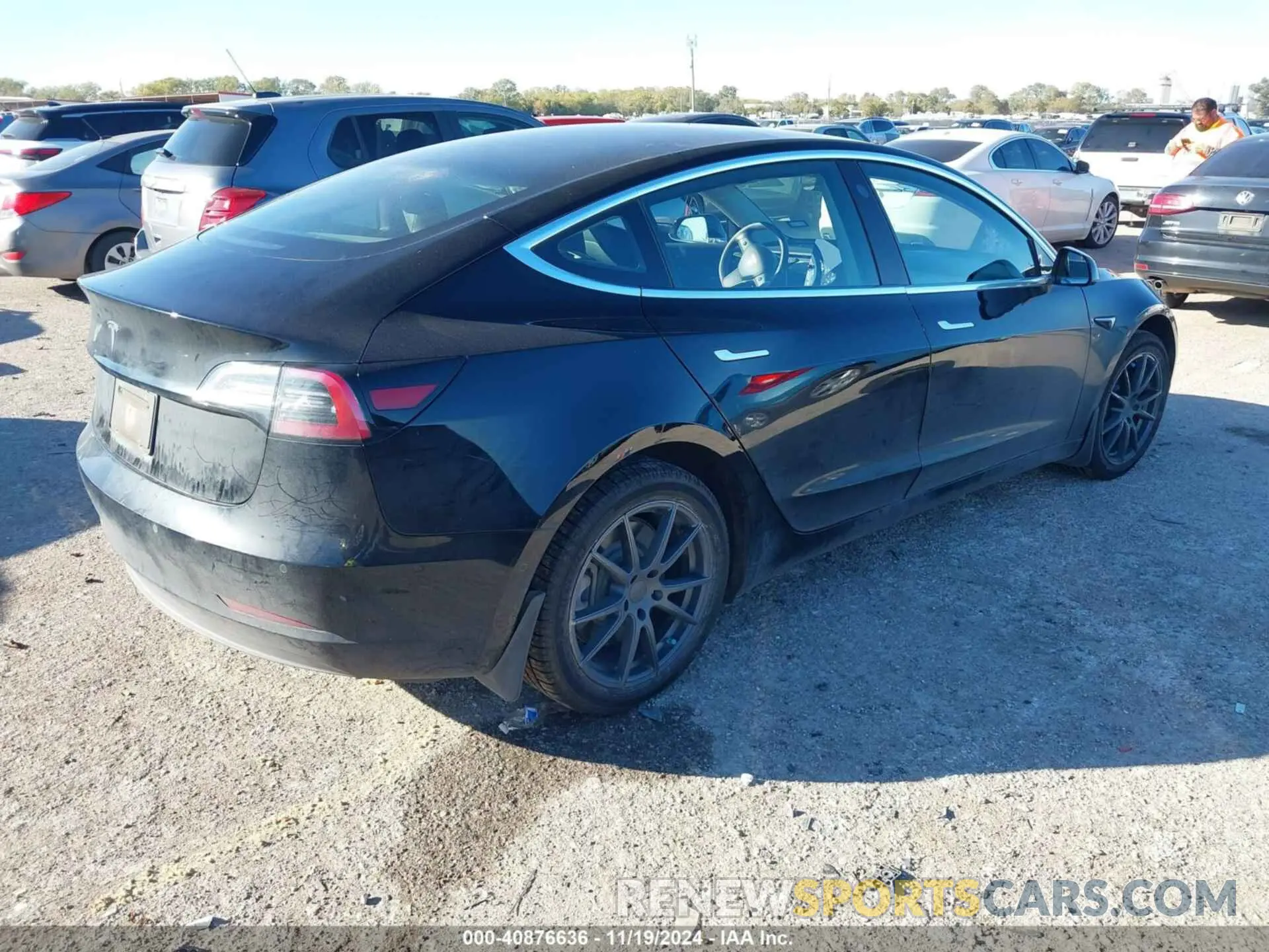 4 Photograph of a damaged car 5YJ3E1EA9KF394673 TESLA MODEL 3 2019