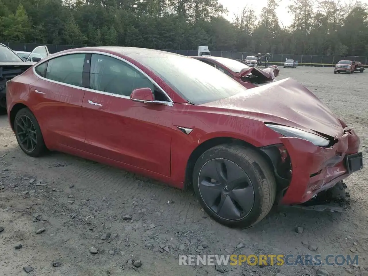 4 Photograph of a damaged car 5YJ3E1EA9KF396570 TESLA MODEL 3 2019