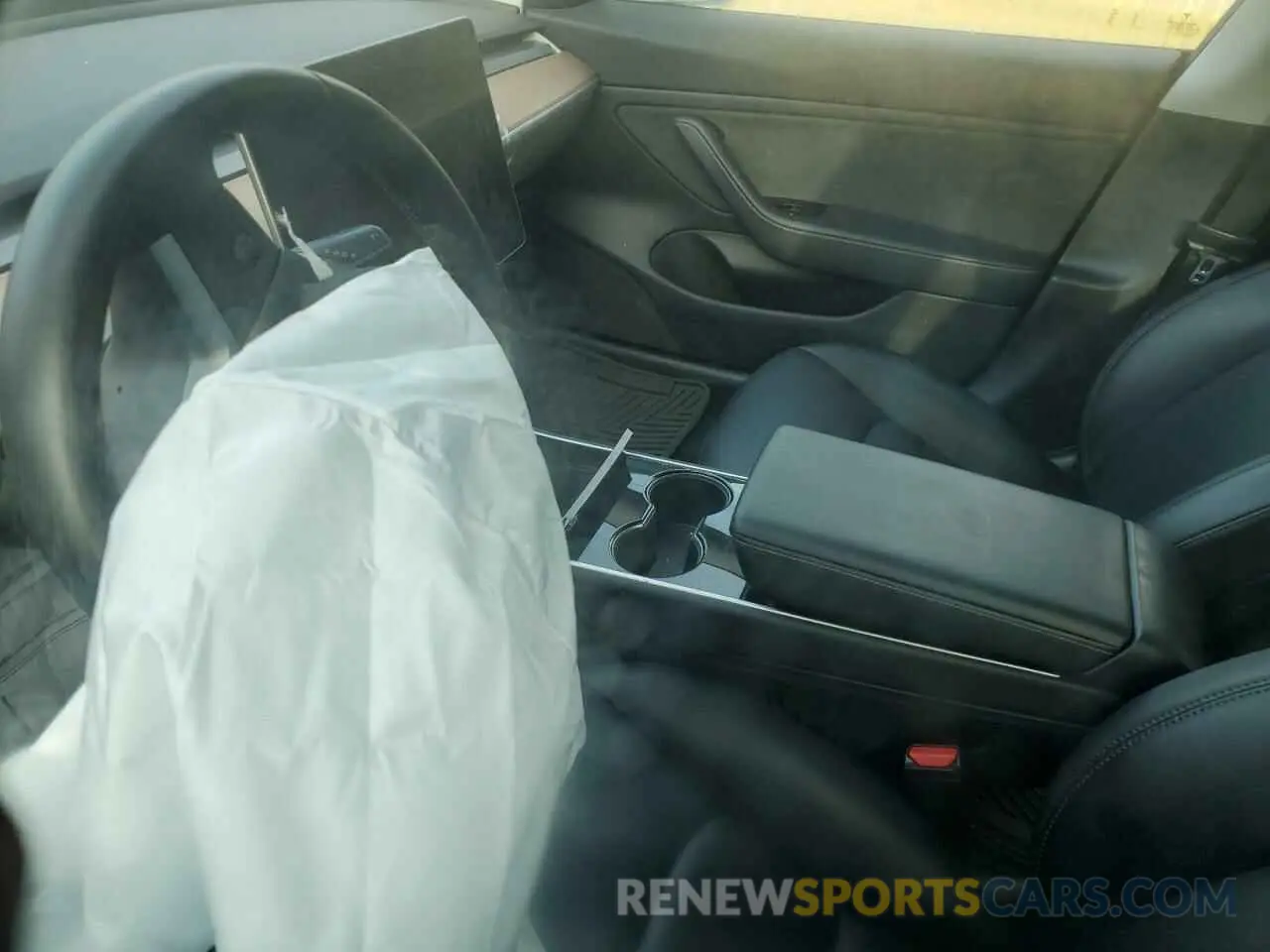 8 Photograph of a damaged car 5YJ3E1EA9KF396570 TESLA MODEL 3 2019