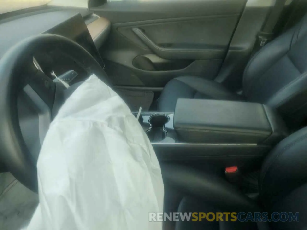 9 Photograph of a damaged car 5YJ3E1EA9KF396570 TESLA MODEL 3 2019