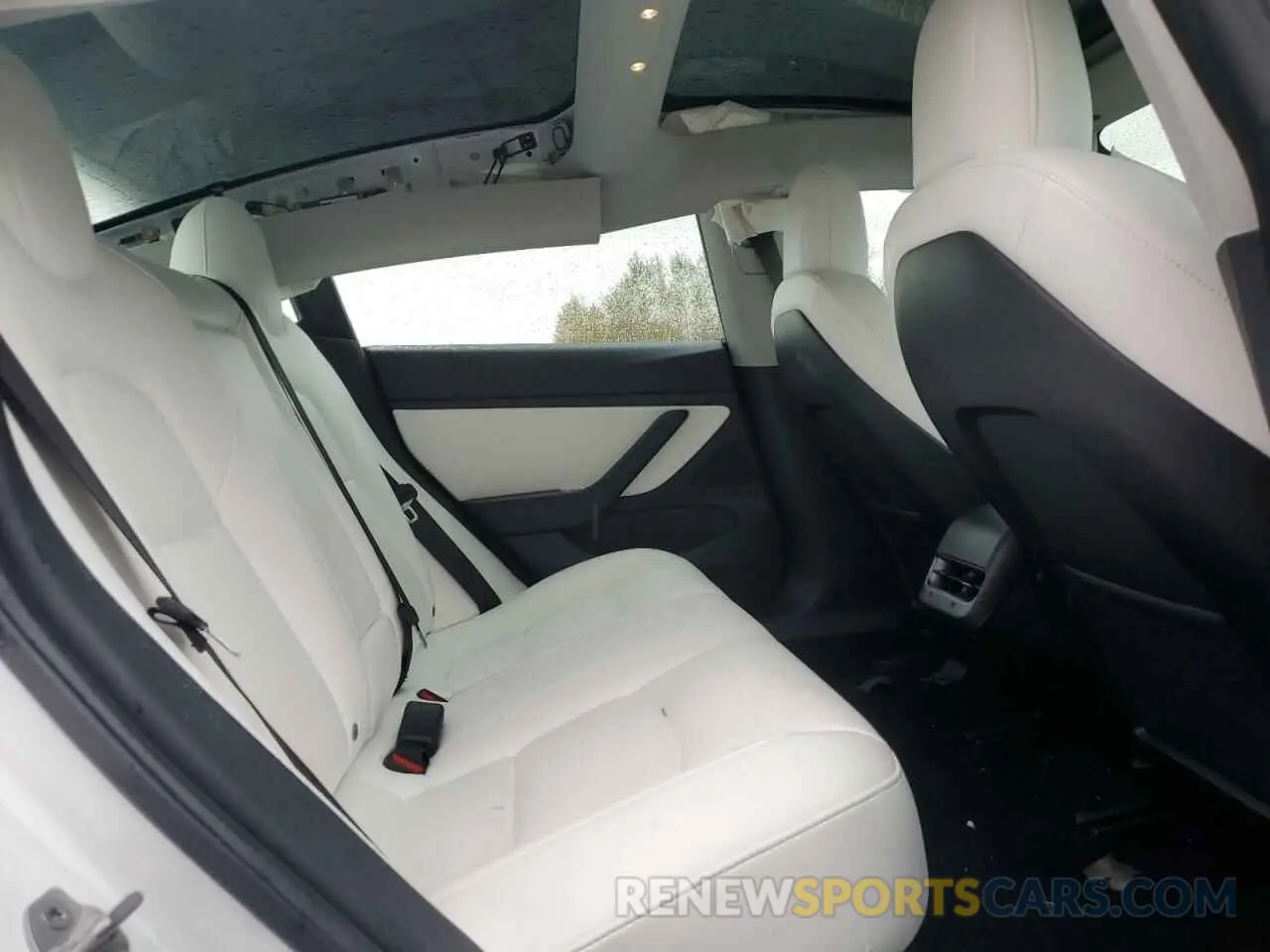 10 Photograph of a damaged car 5YJ3E1EA9KF407700 TESLA MODEL 3 2019