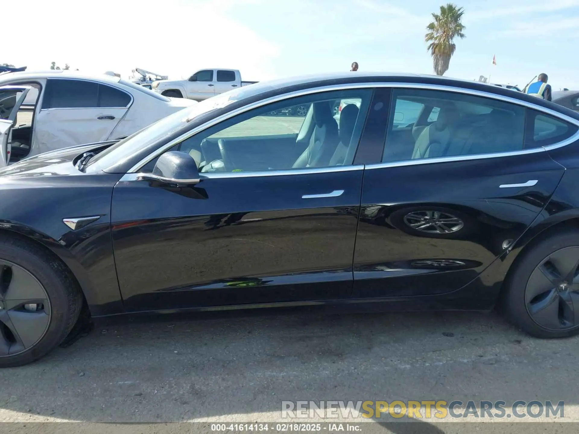 14 Photograph of a damaged car 5YJ3E1EA9KF410869 TESLA MODEL 3 2019