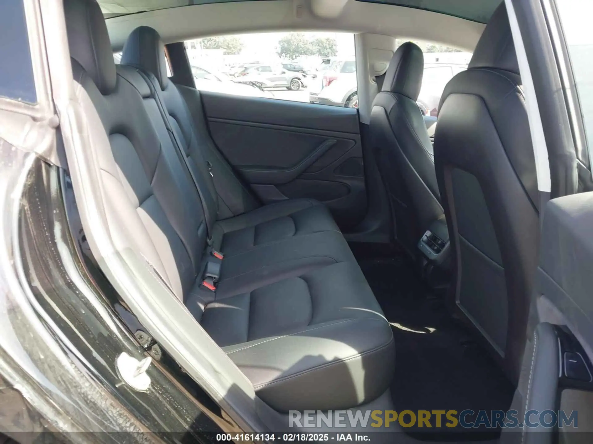 8 Photograph of a damaged car 5YJ3E1EA9KF410869 TESLA MODEL 3 2019