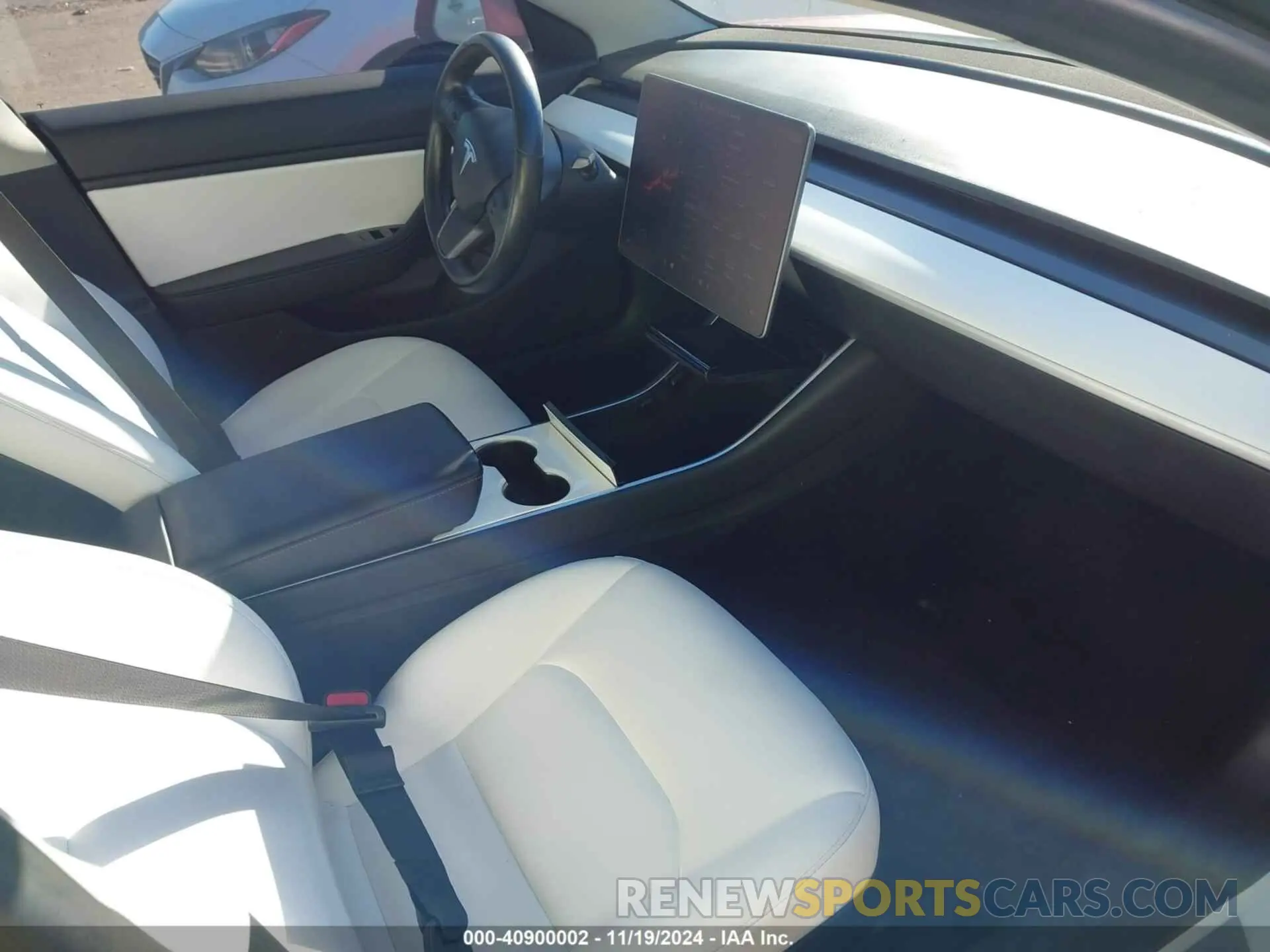 5 Photograph of a damaged car 5YJ3E1EA9KF413156 TESLA MODEL 3 2019
