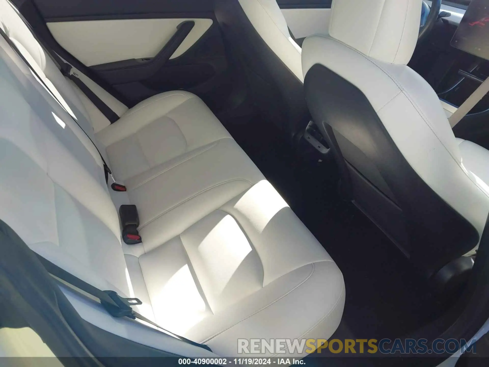 8 Photograph of a damaged car 5YJ3E1EA9KF413156 TESLA MODEL 3 2019