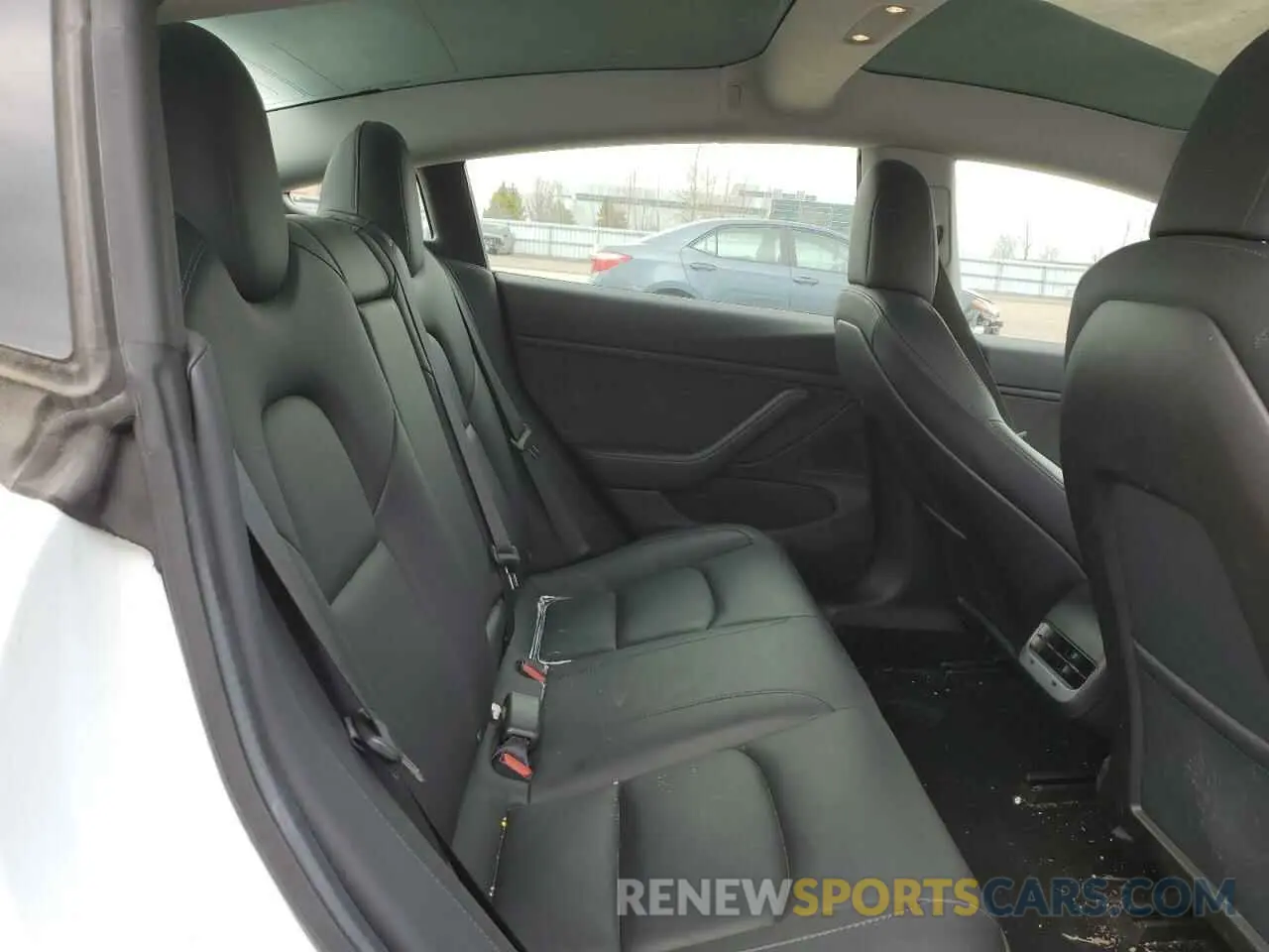 10 Photograph of a damaged car 5YJ3E1EA9KF464589 TESLA MODEL 3 2019
