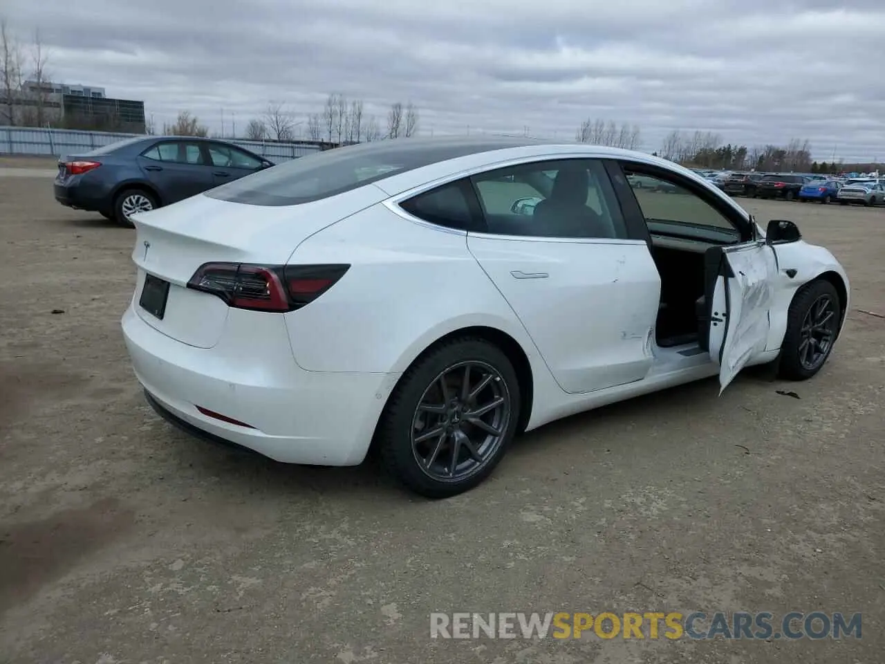 3 Photograph of a damaged car 5YJ3E1EA9KF464589 TESLA MODEL 3 2019