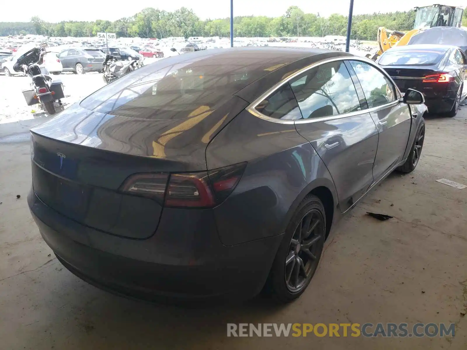 4 Photograph of a damaged car 5YJ3E1EA9KF482932 TESLA MODEL 3 2019