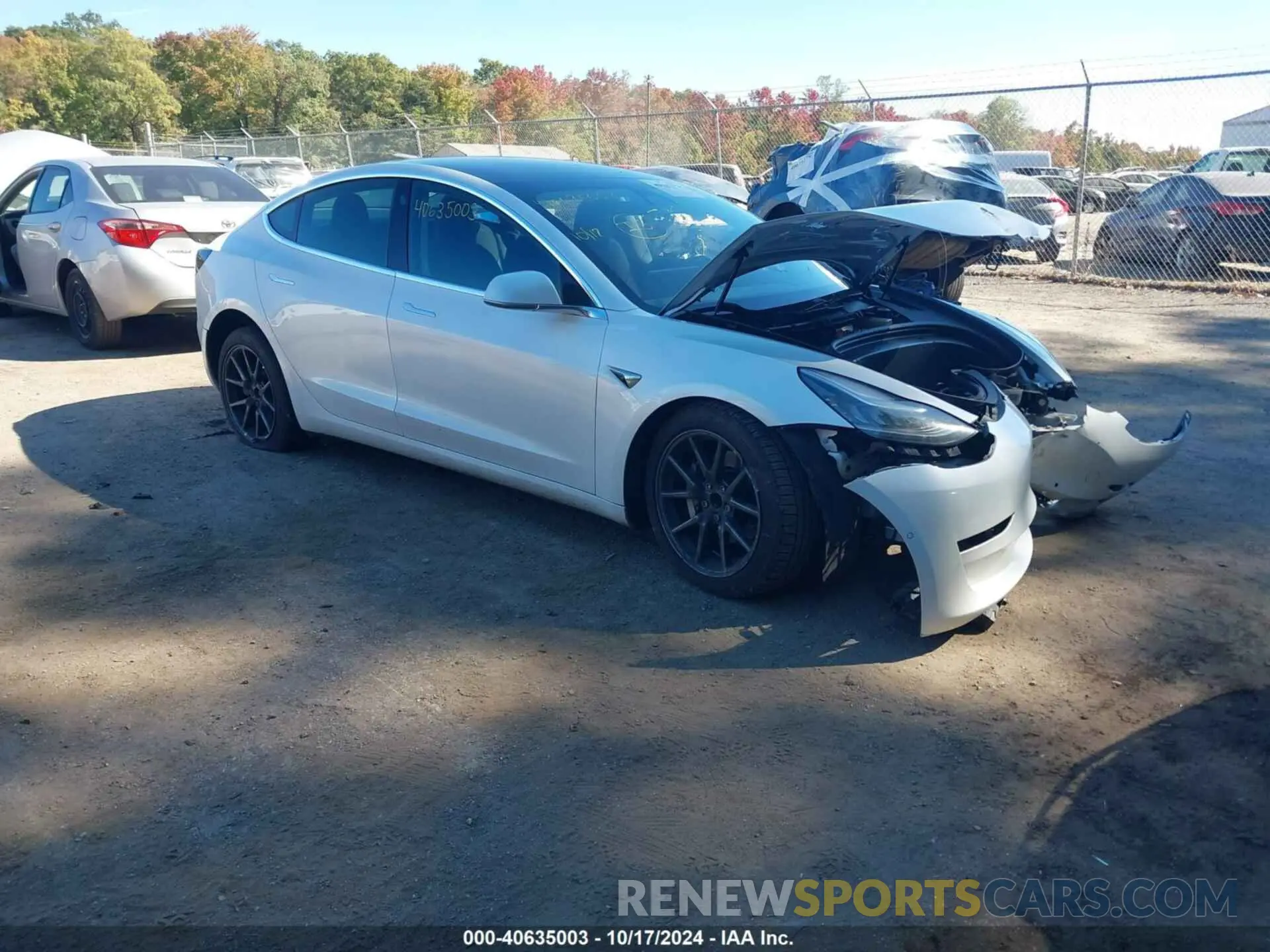 1 Photograph of a damaged car 5YJ3E1EA9KF483479 TESLA MODEL 3 2019