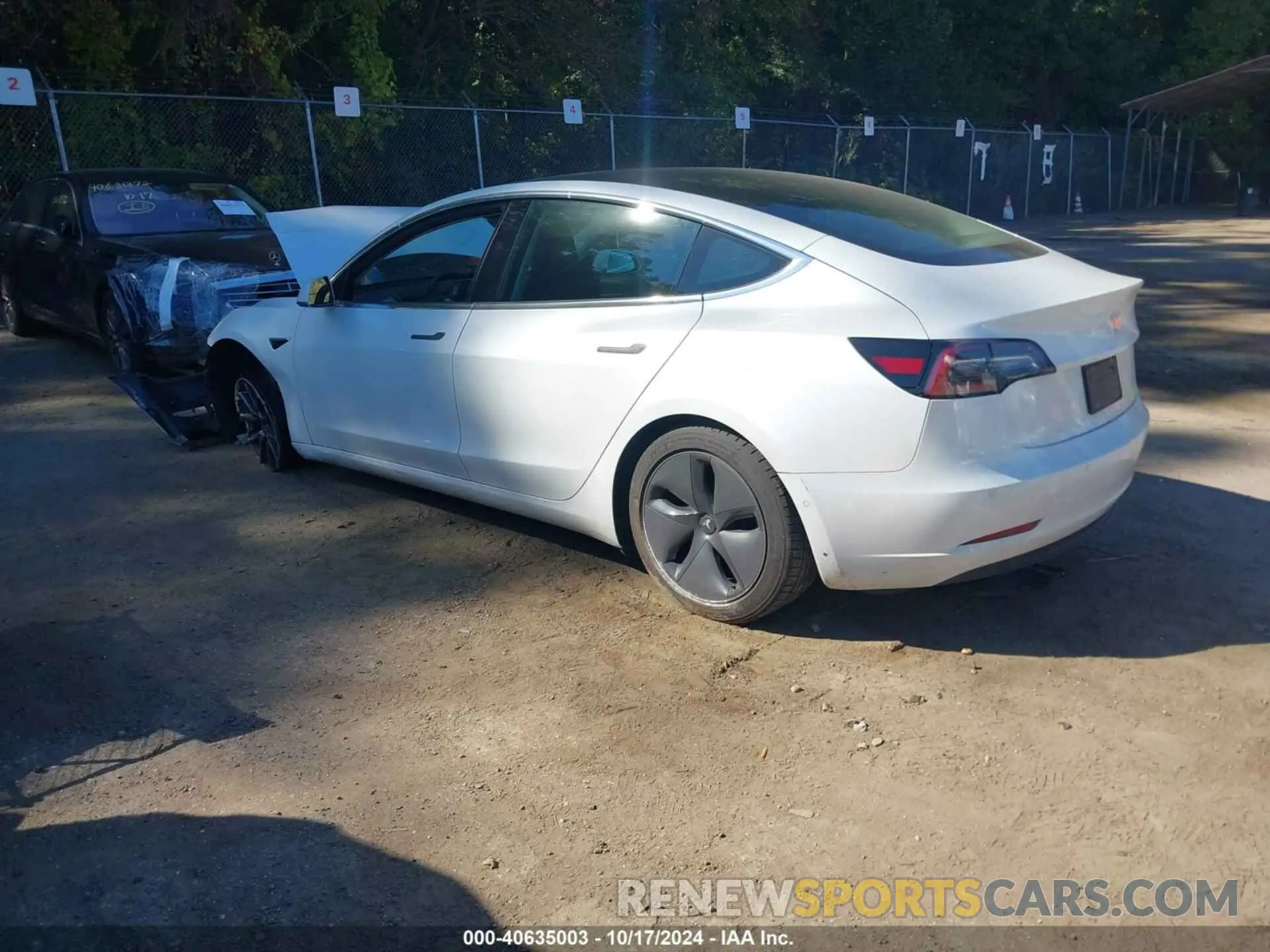 3 Photograph of a damaged car 5YJ3E1EA9KF483479 TESLA MODEL 3 2019