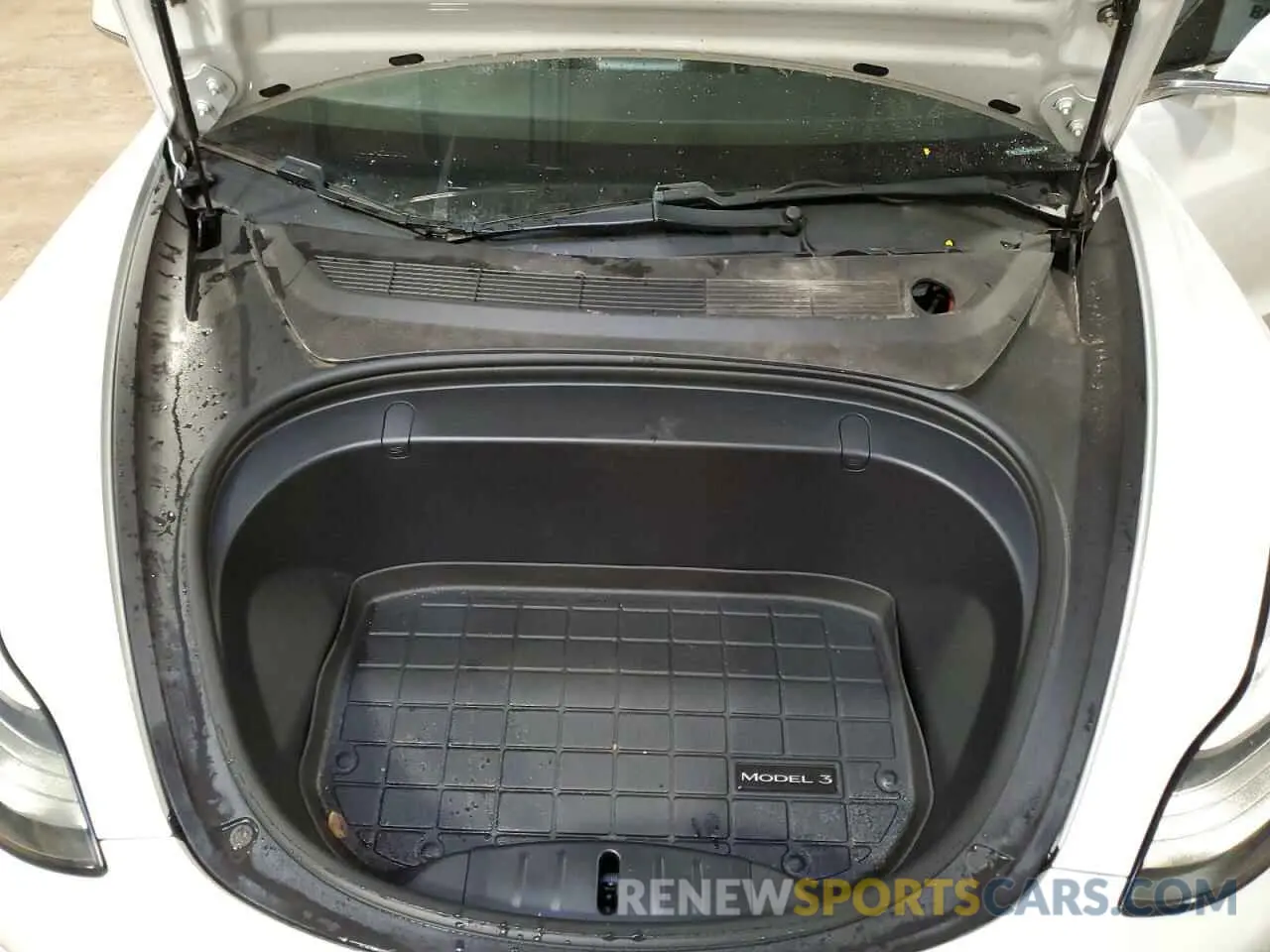 11 Photograph of a damaged car 5YJ3E1EA9KF483725 TESLA MODEL 3 2019
