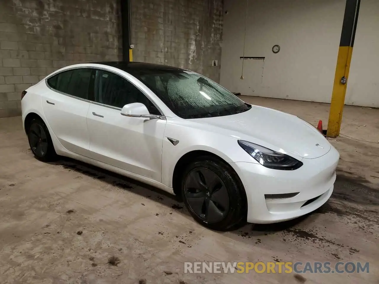 4 Photograph of a damaged car 5YJ3E1EA9KF483725 TESLA MODEL 3 2019