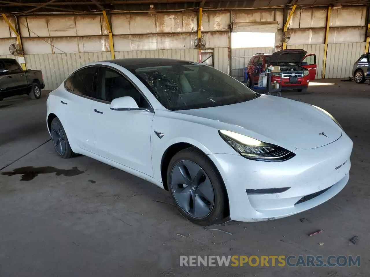 4 Photograph of a damaged car 5YJ3E1EA9KF485104 TESLA MODEL 3 2019