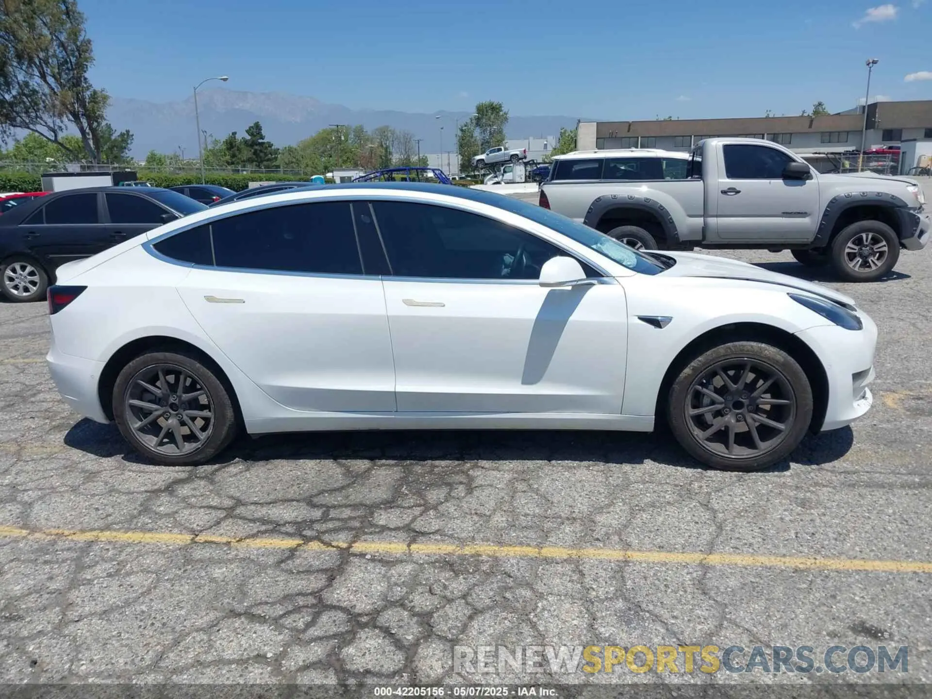 13 Photograph of a damaged car 5YJ3E1EA9KF485278 TESLA MODEL 3 2019