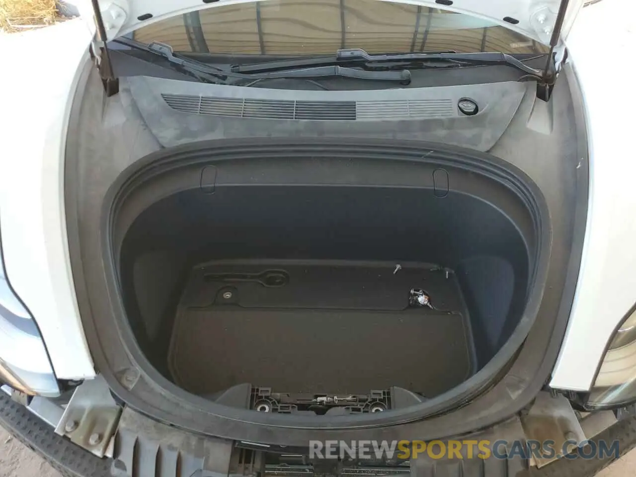 11 Photograph of a damaged car 5YJ3E1EA9KF529893 TESLA MODEL 3 2019