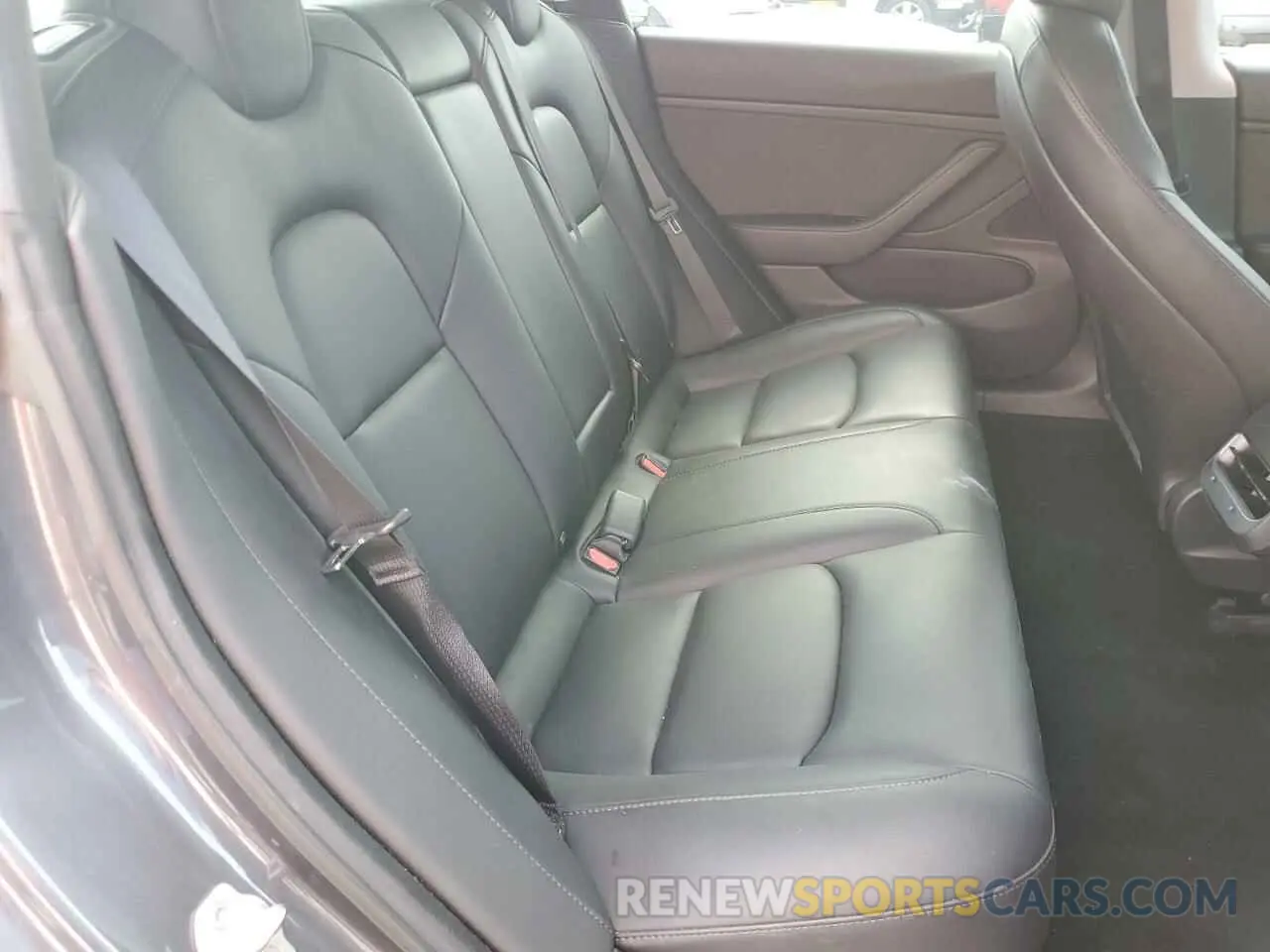 10 Photograph of a damaged car 5YJ3E1EAXKF190948 TESLA MODEL 3 2019