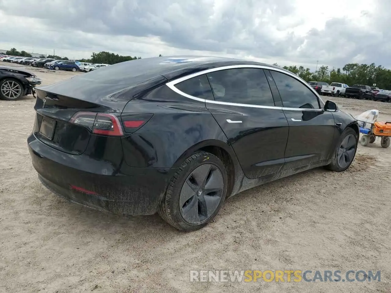 3 Photograph of a damaged car 5YJ3E1EAXKF304611 TESLA MODEL 3 2019